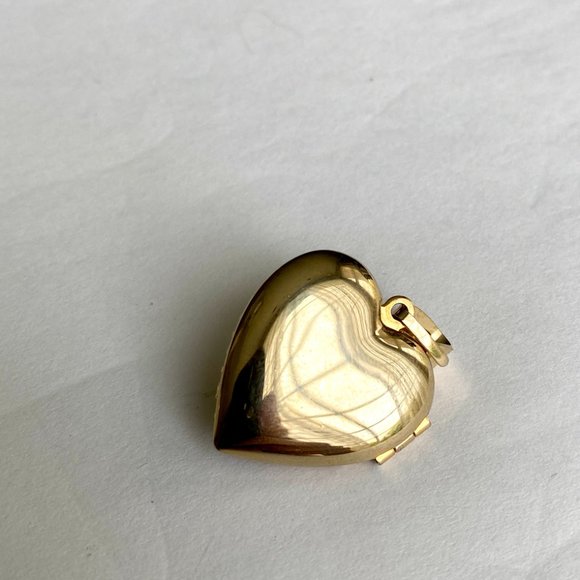 Vintage Gold Heart Locket with Rhinestone - Picture 6 of 9